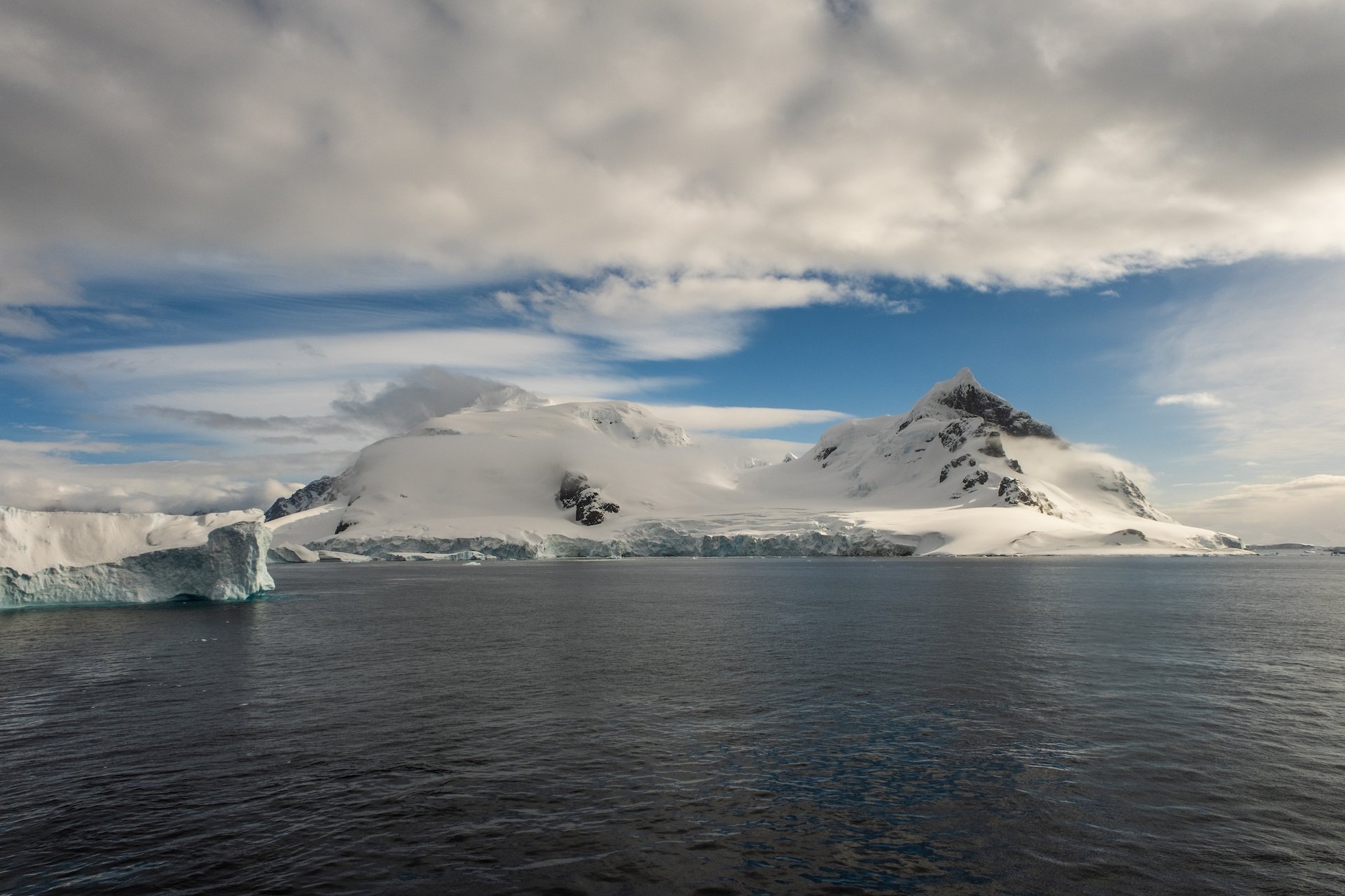 A beautiful evening in Antarctica